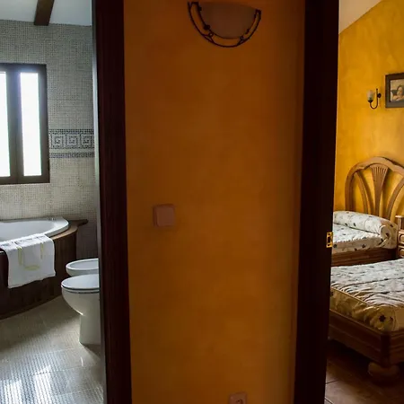 Apartamentos Rurales Alvado Tamajon Exterior photo